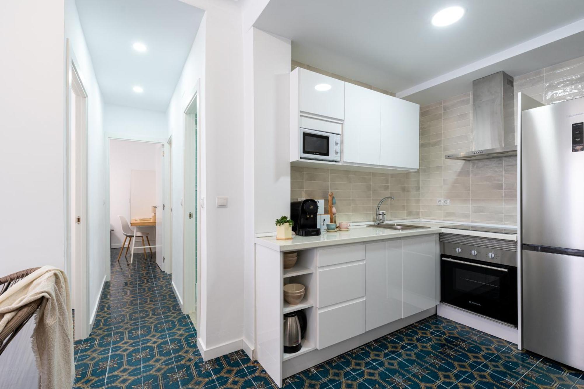 Piso Elegante Y Nuevo De 3 Habitaciones Y 2 Banos Seville Exterior photo