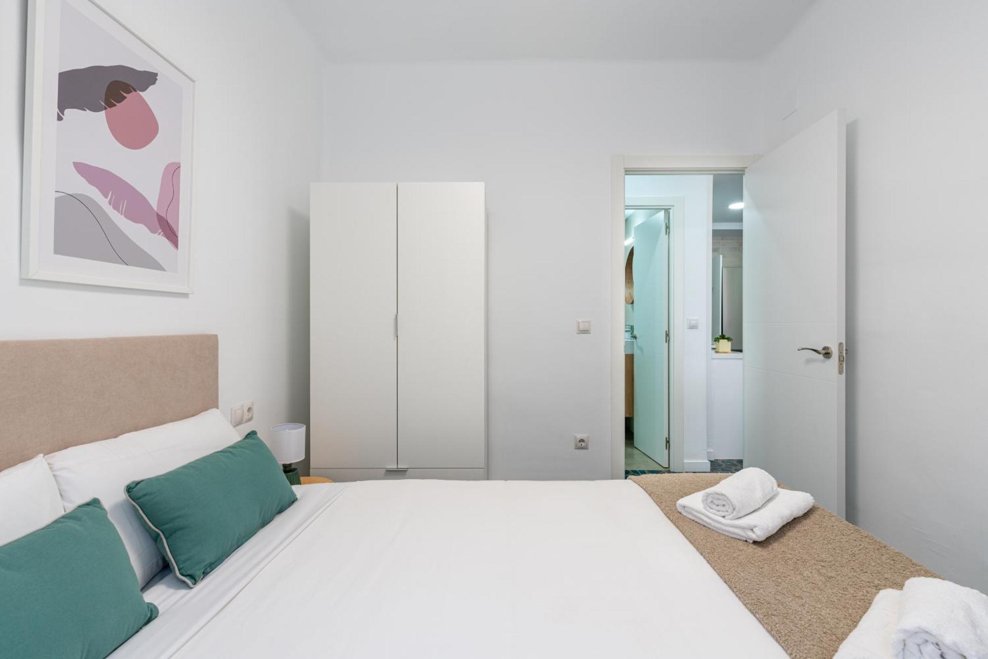 Piso Elegante Y Nuevo De 3 Habitaciones Y 2 Banos Seville Exterior photo