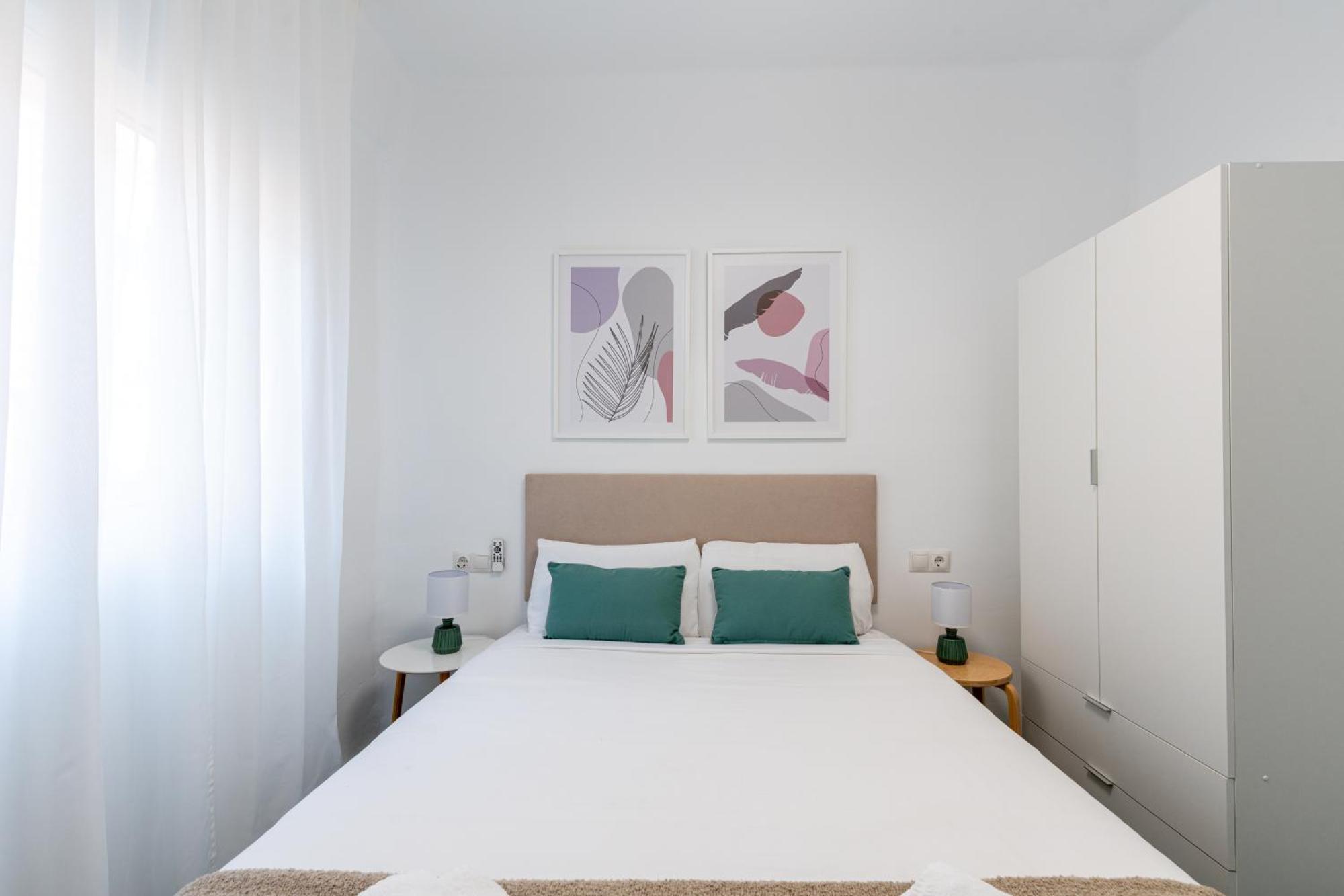 Piso Elegante Y Nuevo De 3 Habitaciones Y 2 Banos Seville Exterior photo