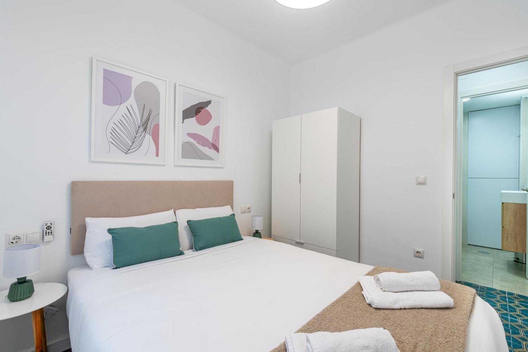 Piso Elegante Y Nuevo De 3 Habitaciones Y 2 Banos Seville Exterior photo